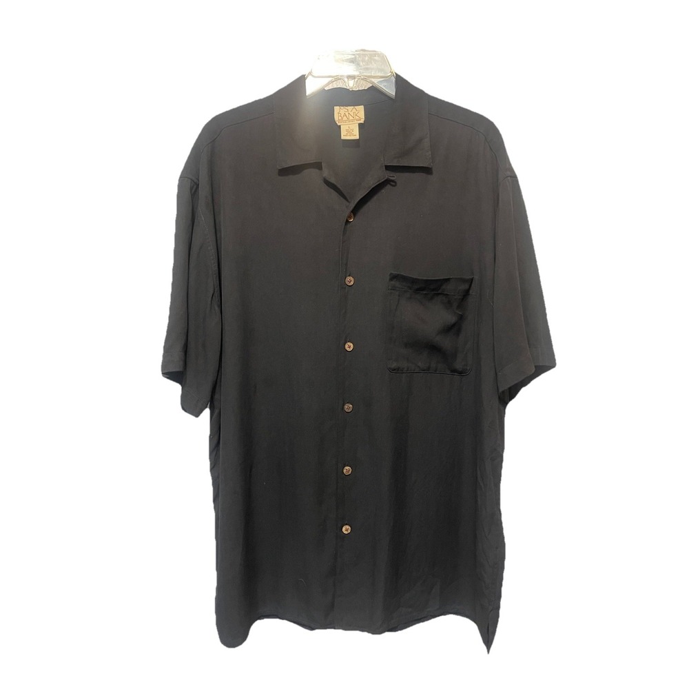 Jos.A.Banks short sleeve black 100% silk men's size large one pocket Lightweight